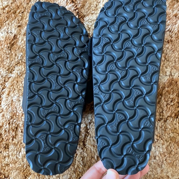 Birkenstocks size 7, new and never worn - Picture 3 of 7